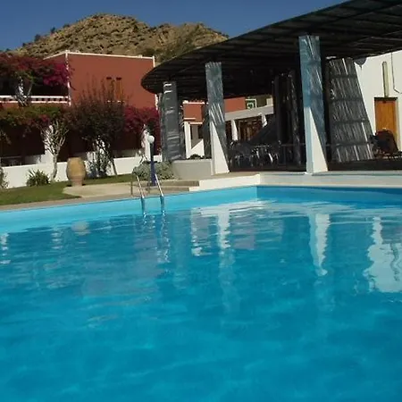 πόρτο γαλήνη 2* Αγία Γαλήνη